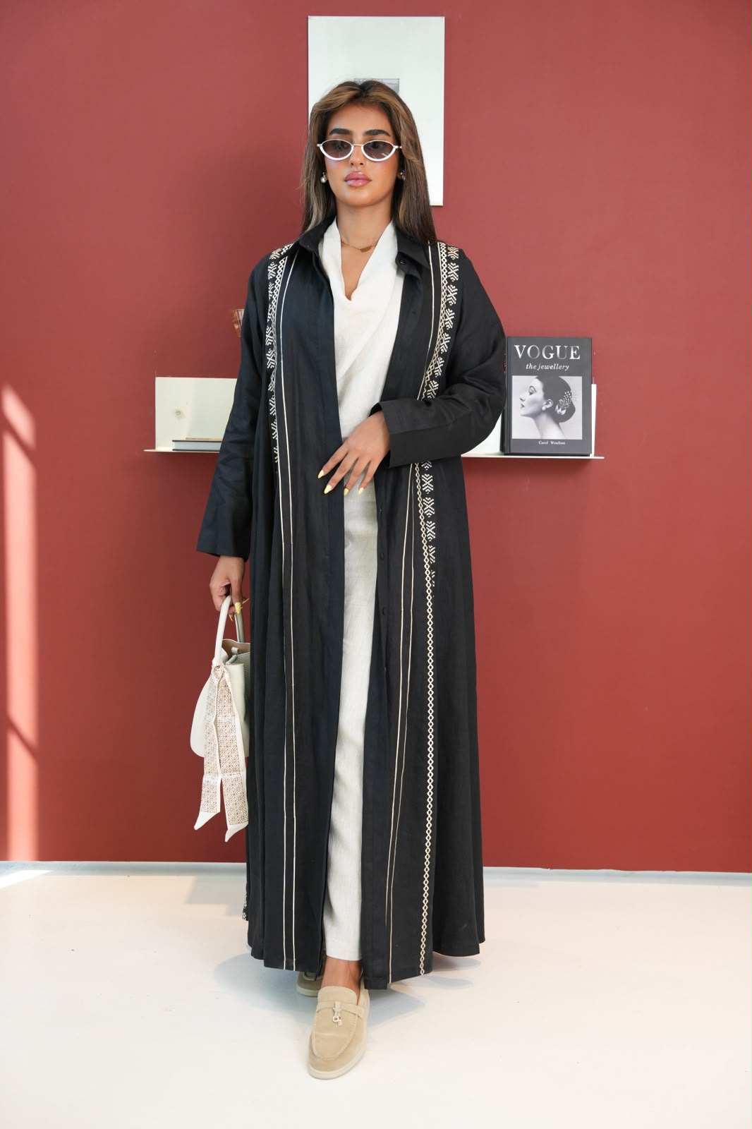 Linen abaya in black.C:6683