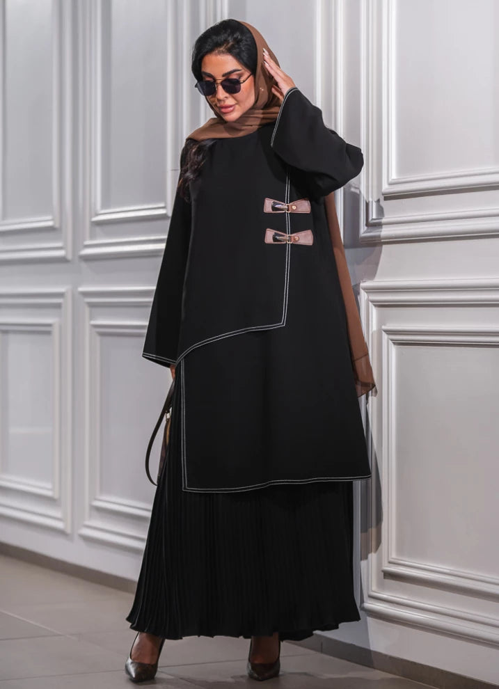 ABAYA BLACK PLEATED WITH SMALL BROWN BELT C:6455 BLACK