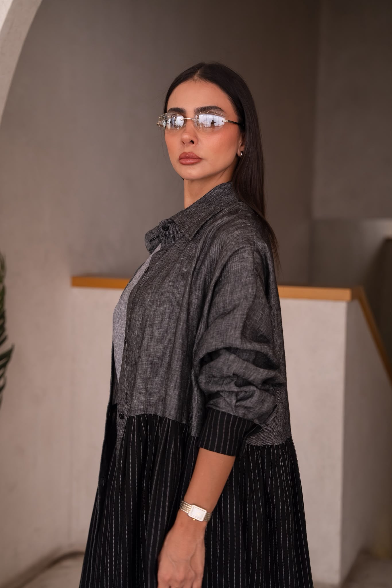 Linen abaya in gray and black.C:6821