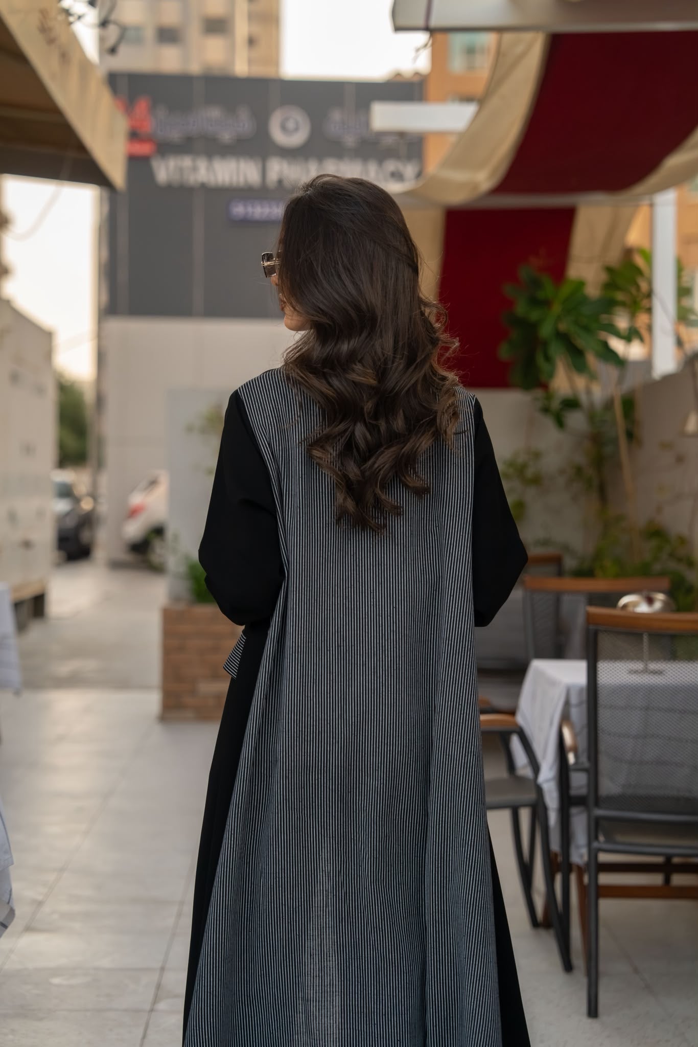 Crepe blazer abaya with striped linen.C:6643