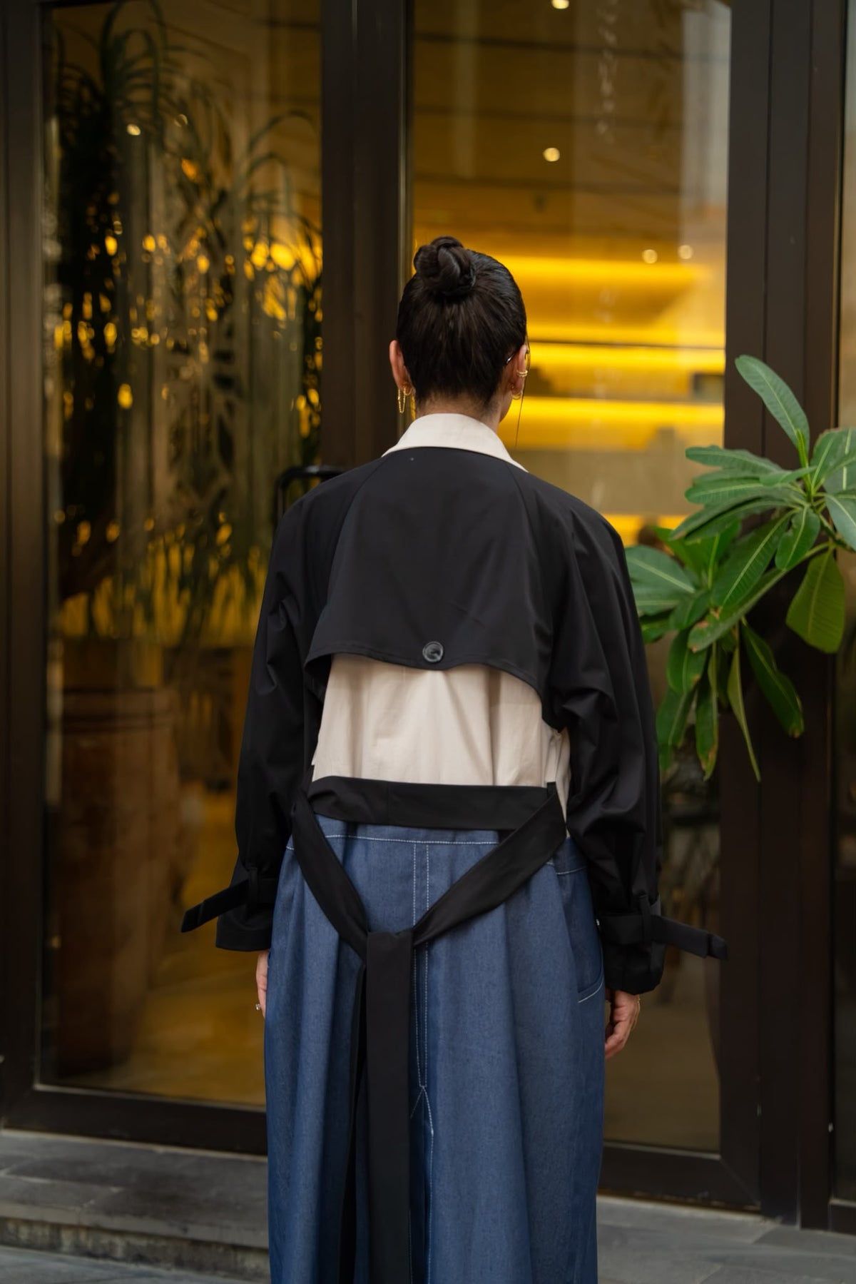Trench coat with jeans.C:6830