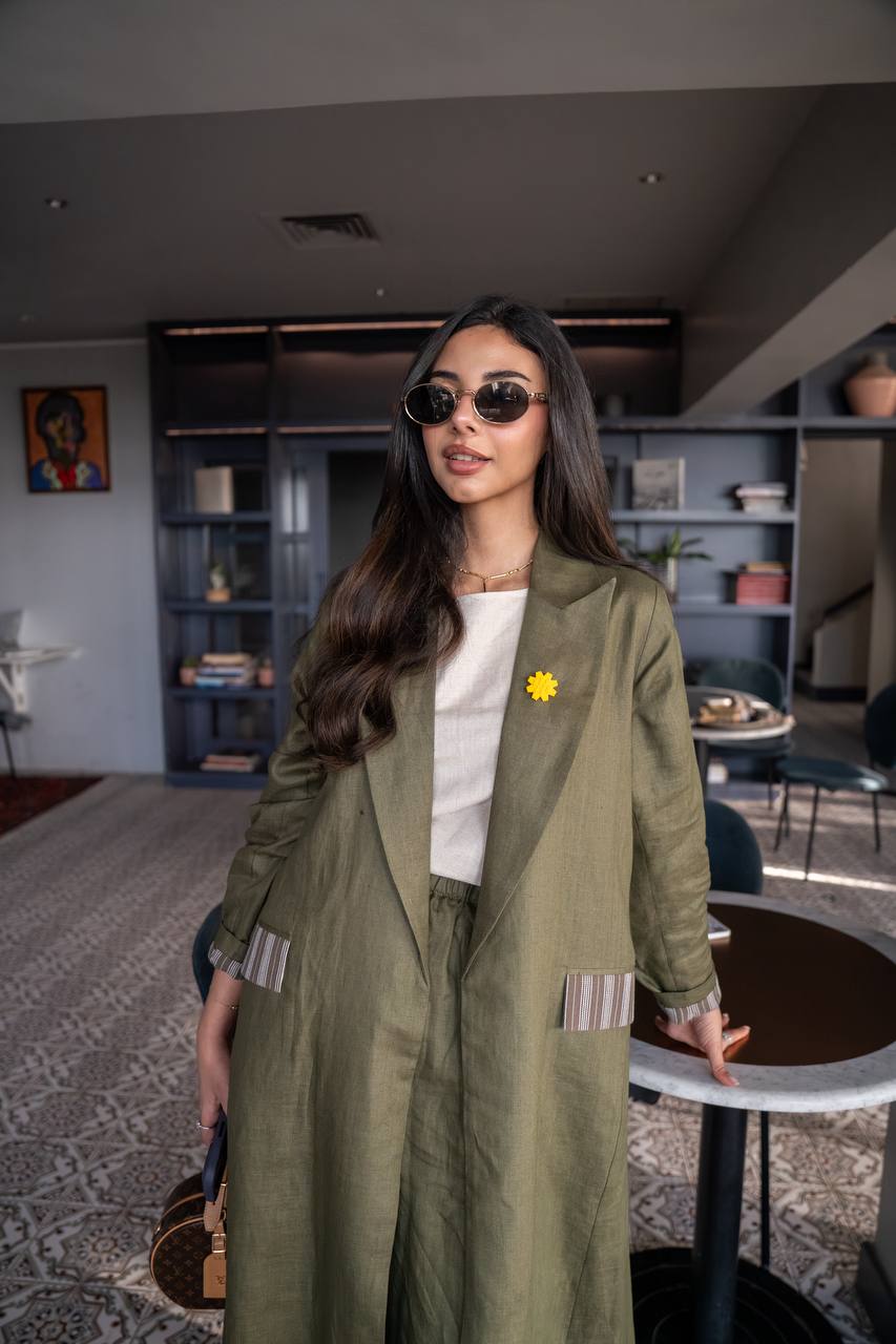 عباية بخام اللينن باللون الاخضر .C: 6777