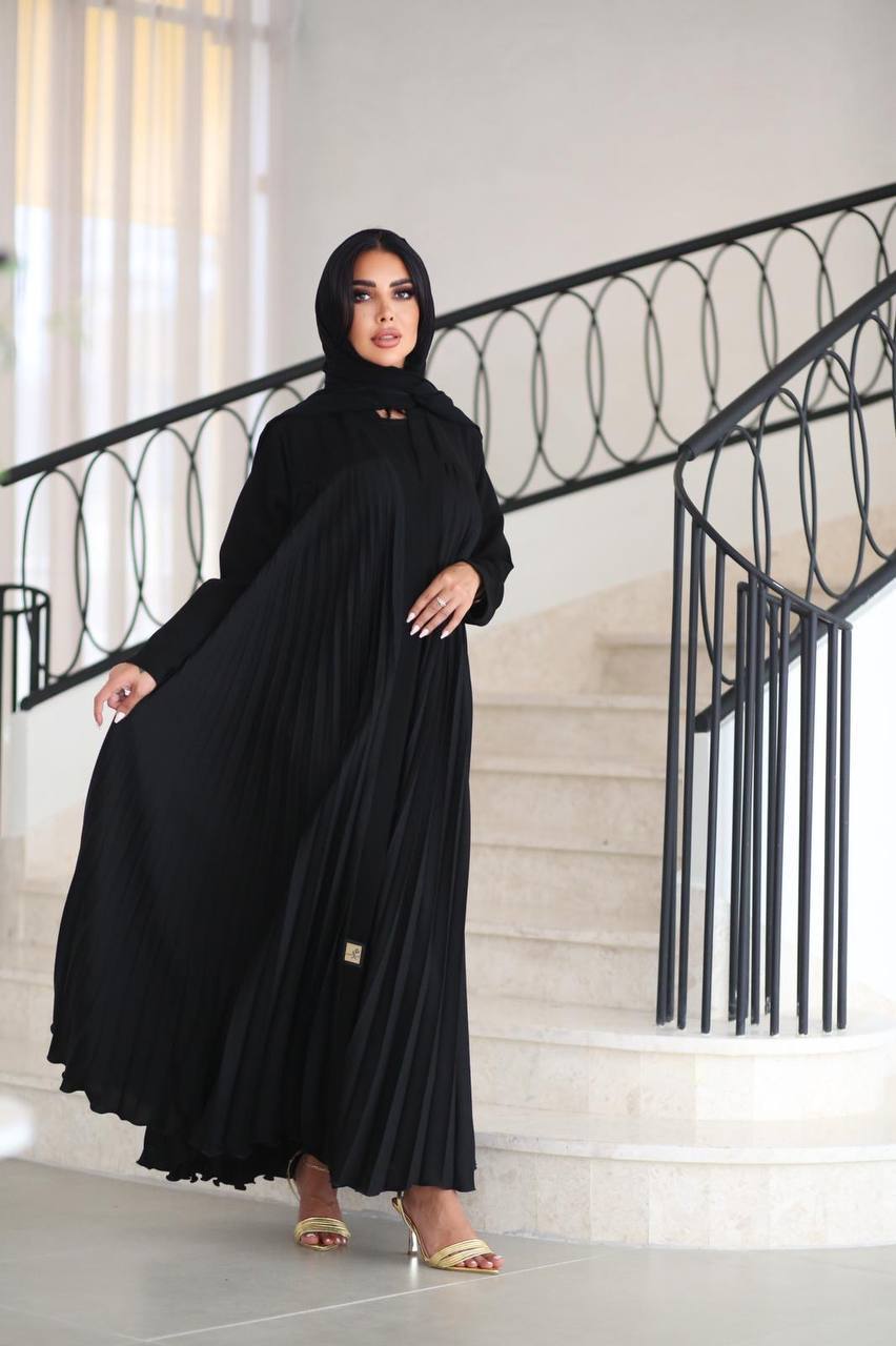 Crepe Abaya with plissé cloche breaks C:6520
