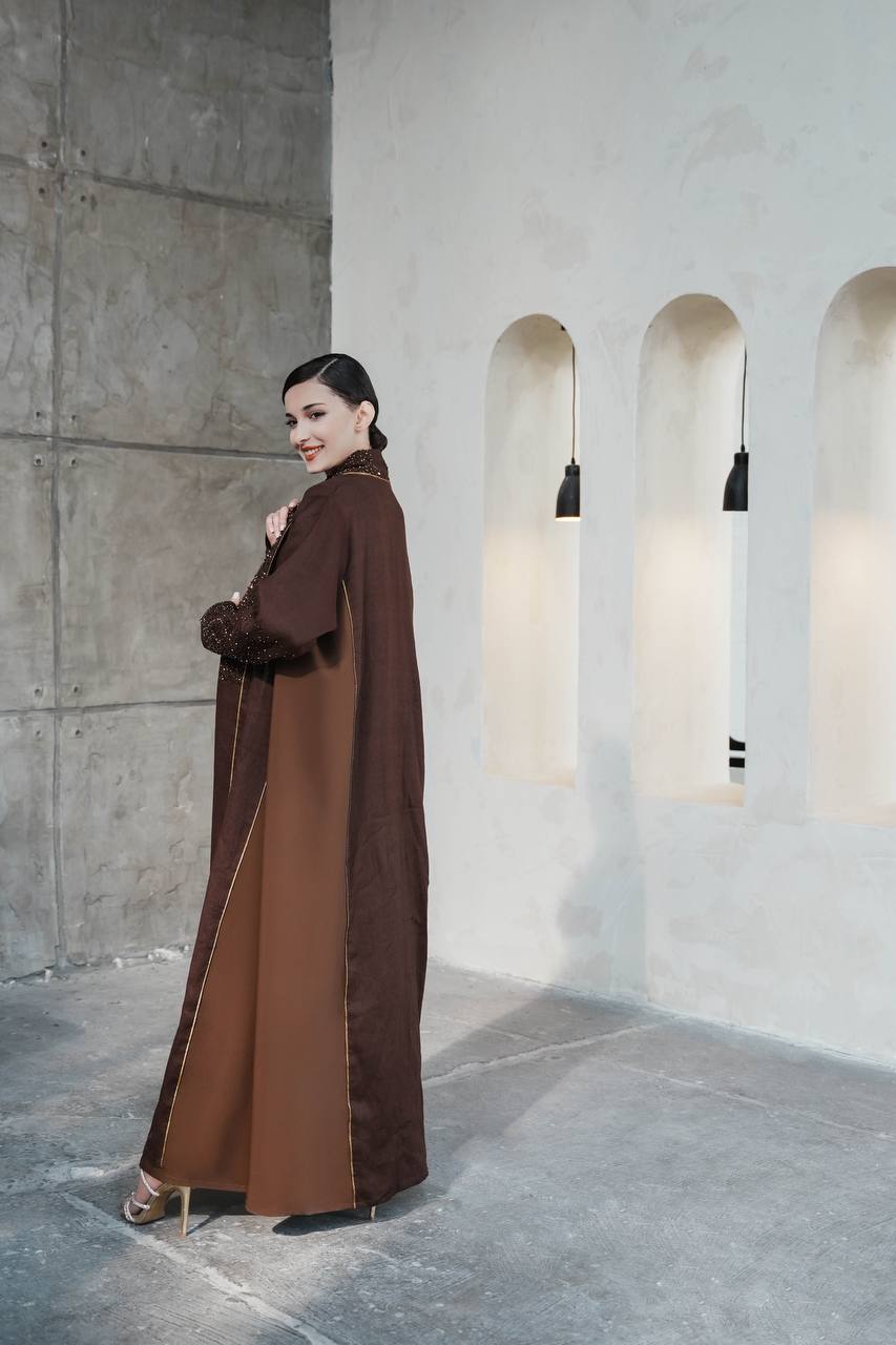 Lenin Abaya in brown with embroidery C: 6600 Brown