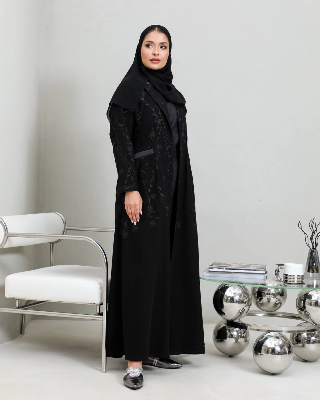 Black crepe blazer abaya with embroidery C:6658