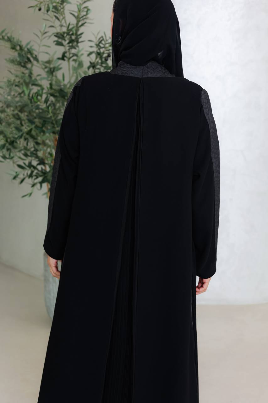 Black crepe abaya with jacquard and pleats on the edges C:6675