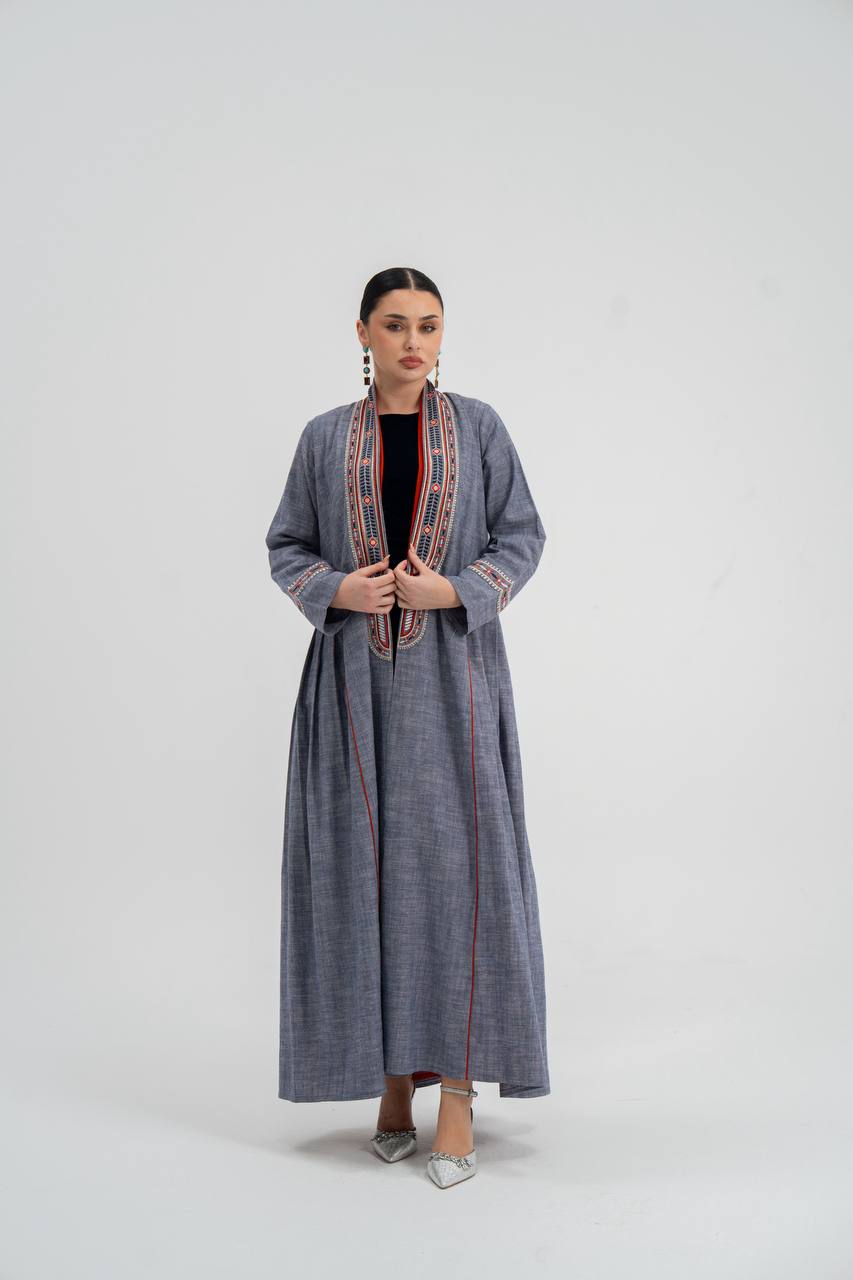Linen abaya in gray with embroidery. C:6750