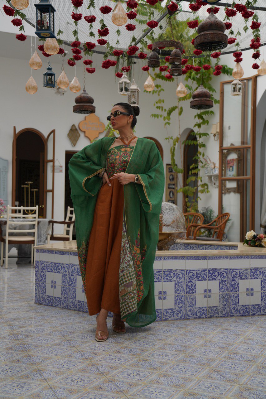 ABAYA BESHT LINEN WITH EMBROIDERY . C:6412