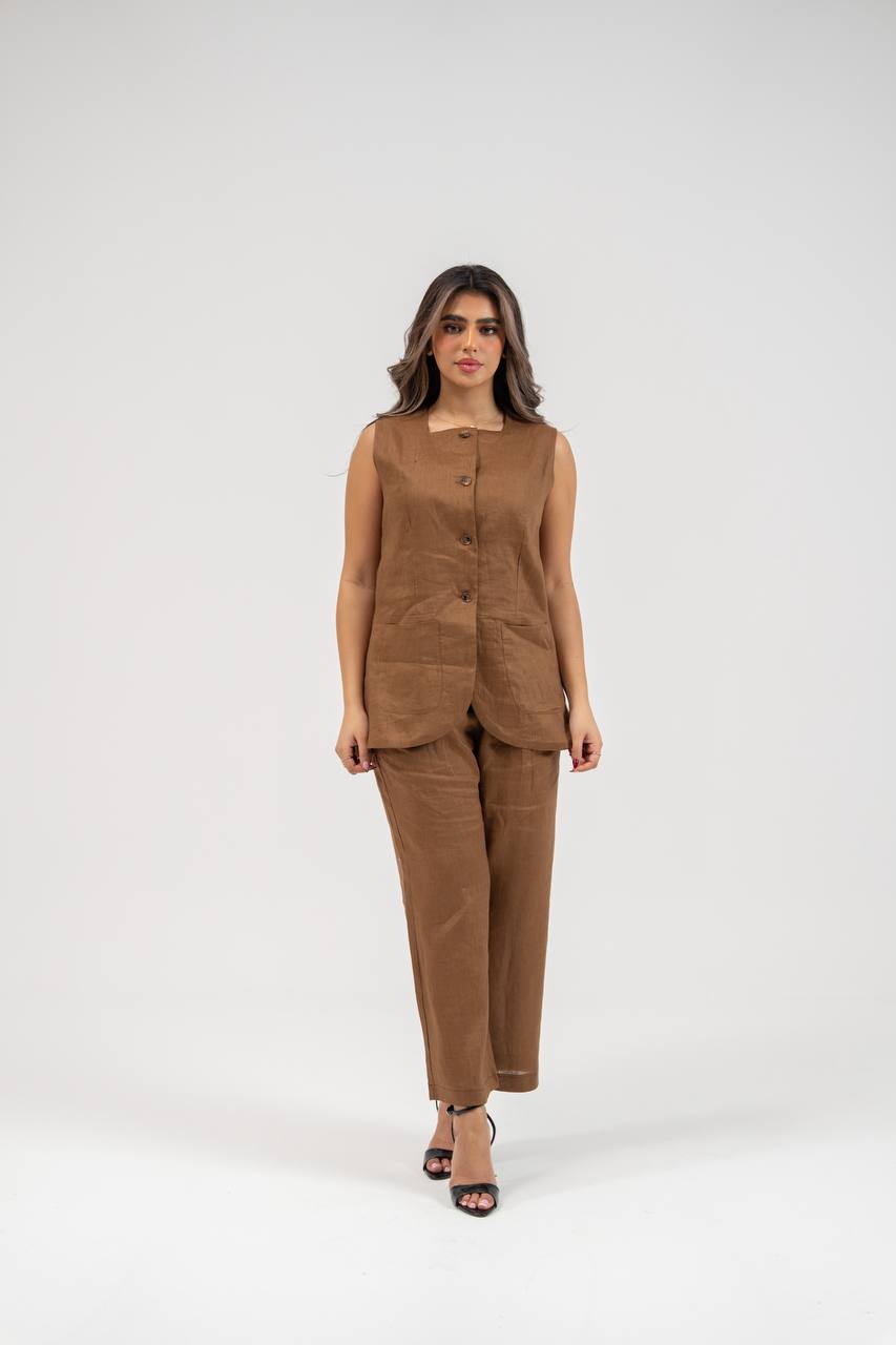 Vest and trousers set, camel linen. C:230