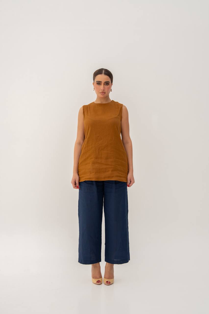 Camel-colored blouse and trousers set, linen.C:357