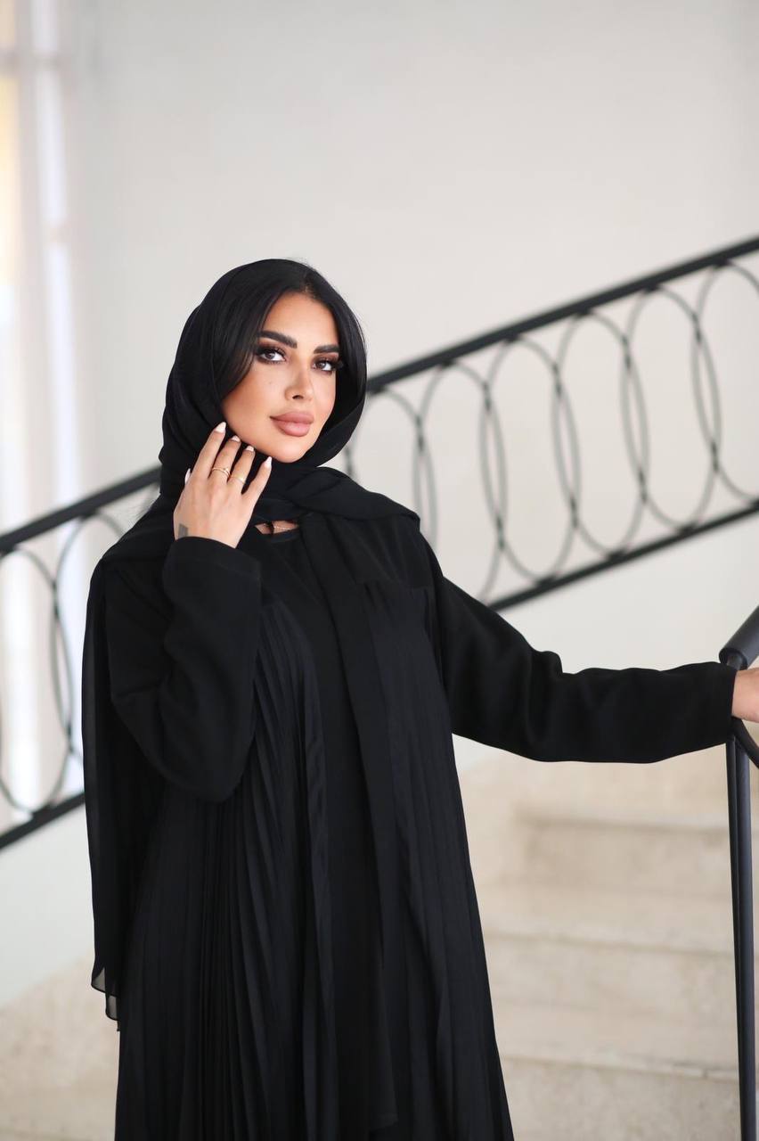 Crepe Abaya with plissé cloche breaks C:6520