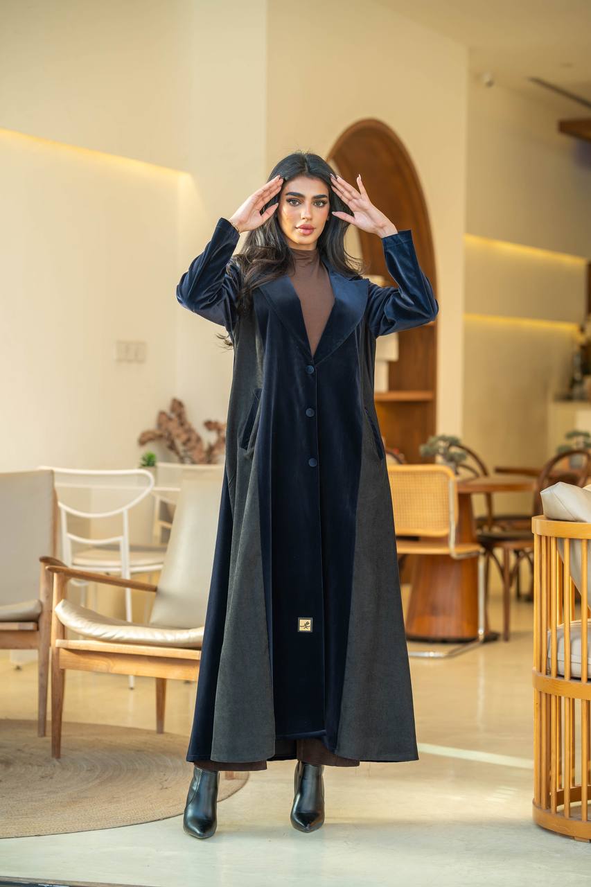 عباية مخملية بليزر كريب كحلي وأسود مخمل مضلع C:6582 كحلي