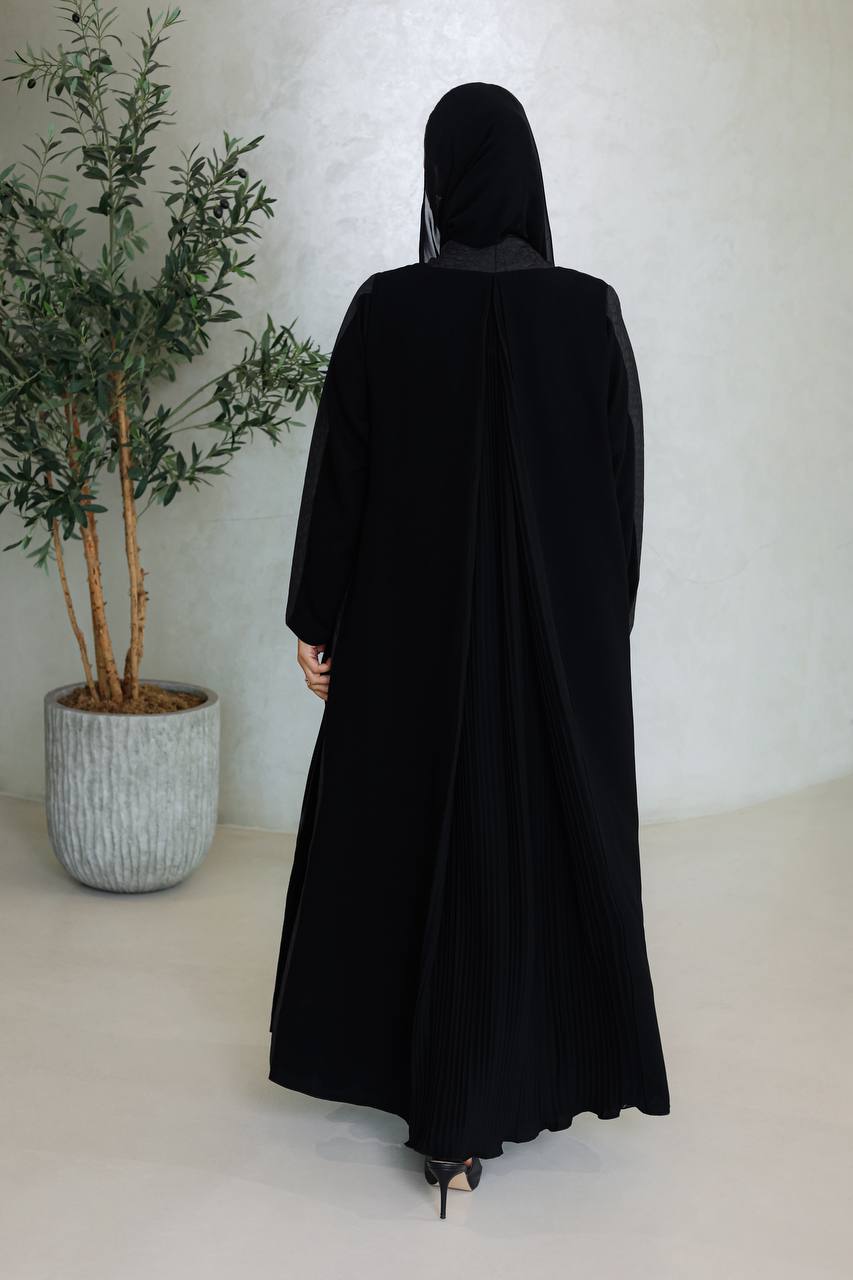 Black crepe abaya with jacquard and pleats on the edges C:6675