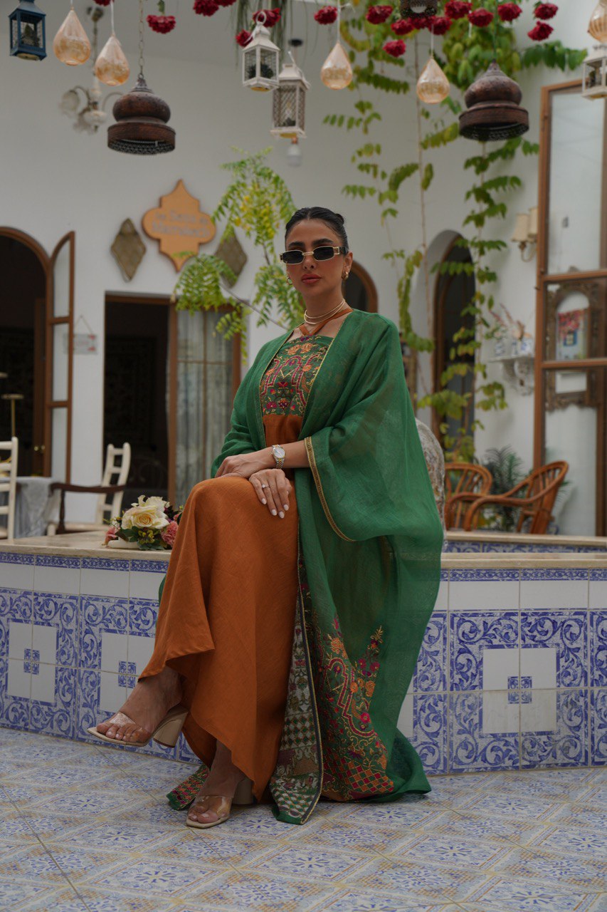 ABAYA BESHT LINEN WITH EMBROIDERY . C:6412