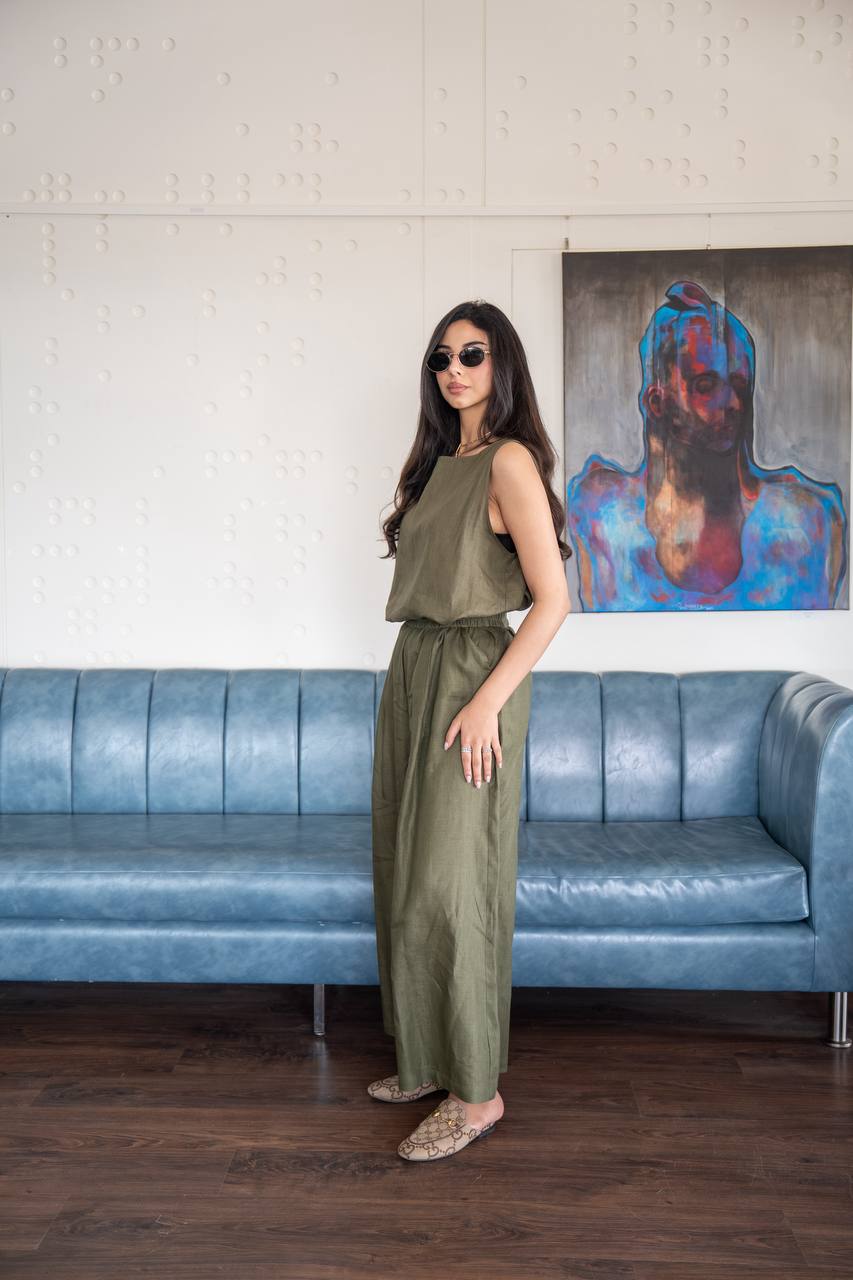 Green linen blouse and pants set. C: 235 green