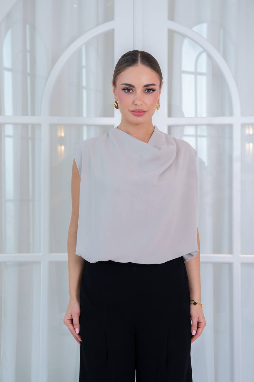 Blouse and trousers set.C:261