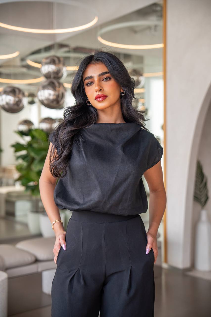 Linen blouse and crepe pants set, black C:150