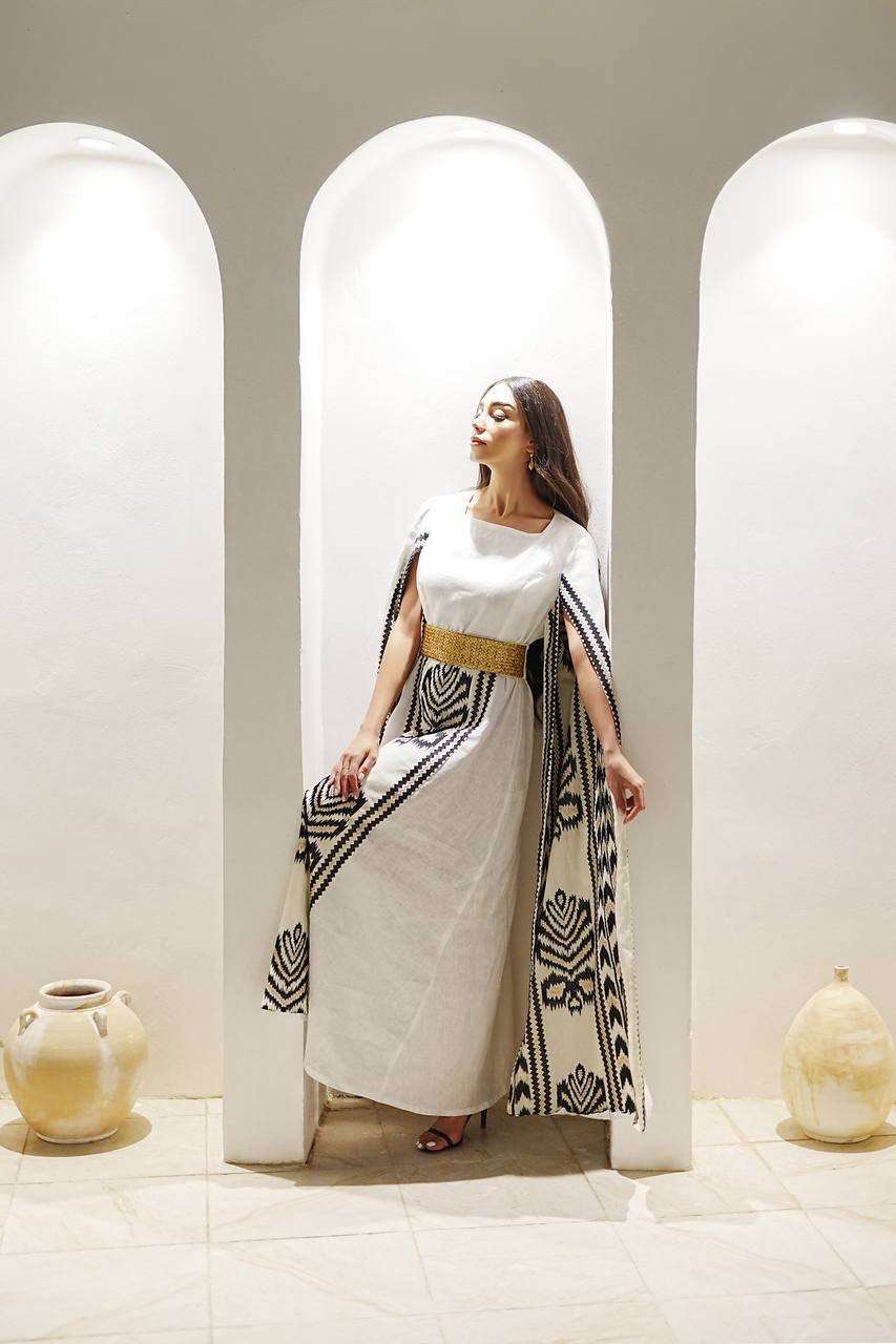 Daraa in plain linen fabric with embroidered linen, in white color C:6607 White