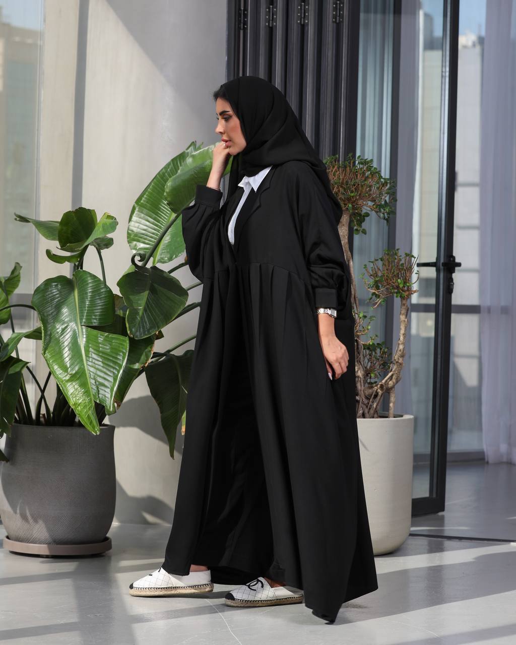 Crepe fabric abaya With a wide cut Free size Crushes from the bottom (Free size )