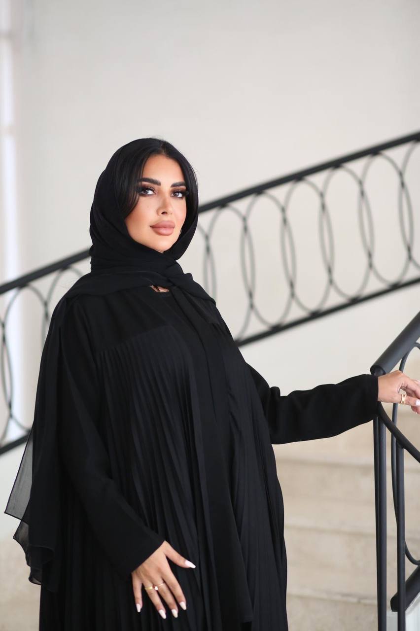 Crepe Abaya with plissé cloche breaks C:6520