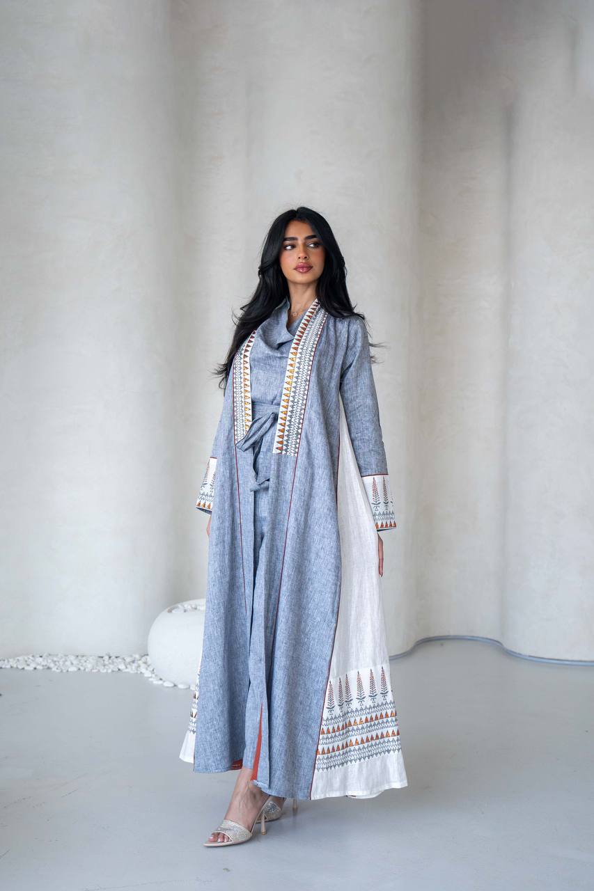 Linen abaya in light gray with embroidery C:6588 Gray
