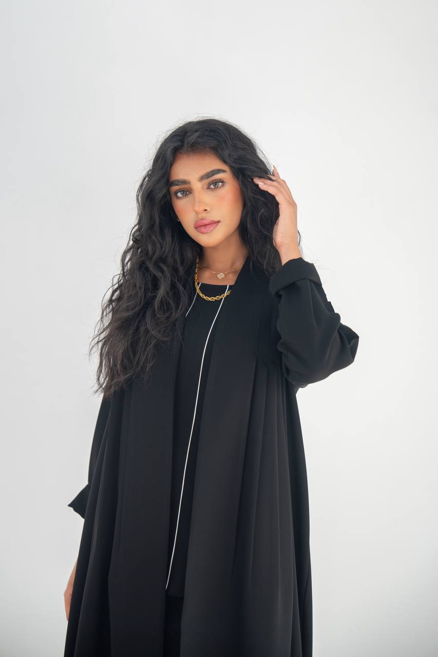 Black crepe abaya with pleats C:6649