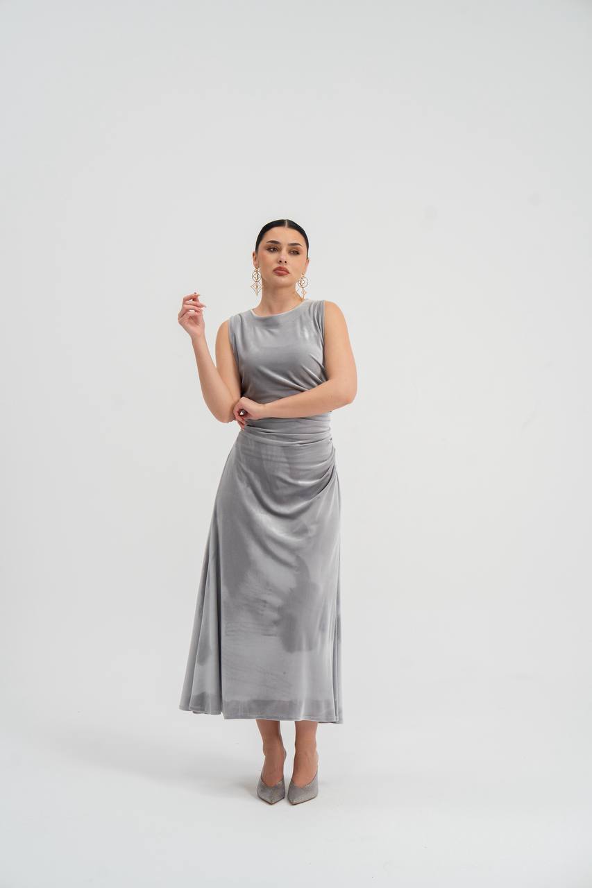 gray velvet dress. C:226