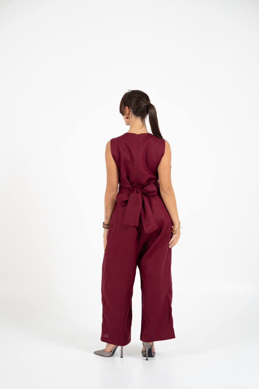 Burgundy crepe jumpsuit.C:102 red