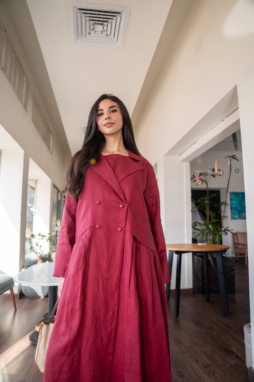 عباية بخام اللينن باللون الاحمر . C: 6776 red