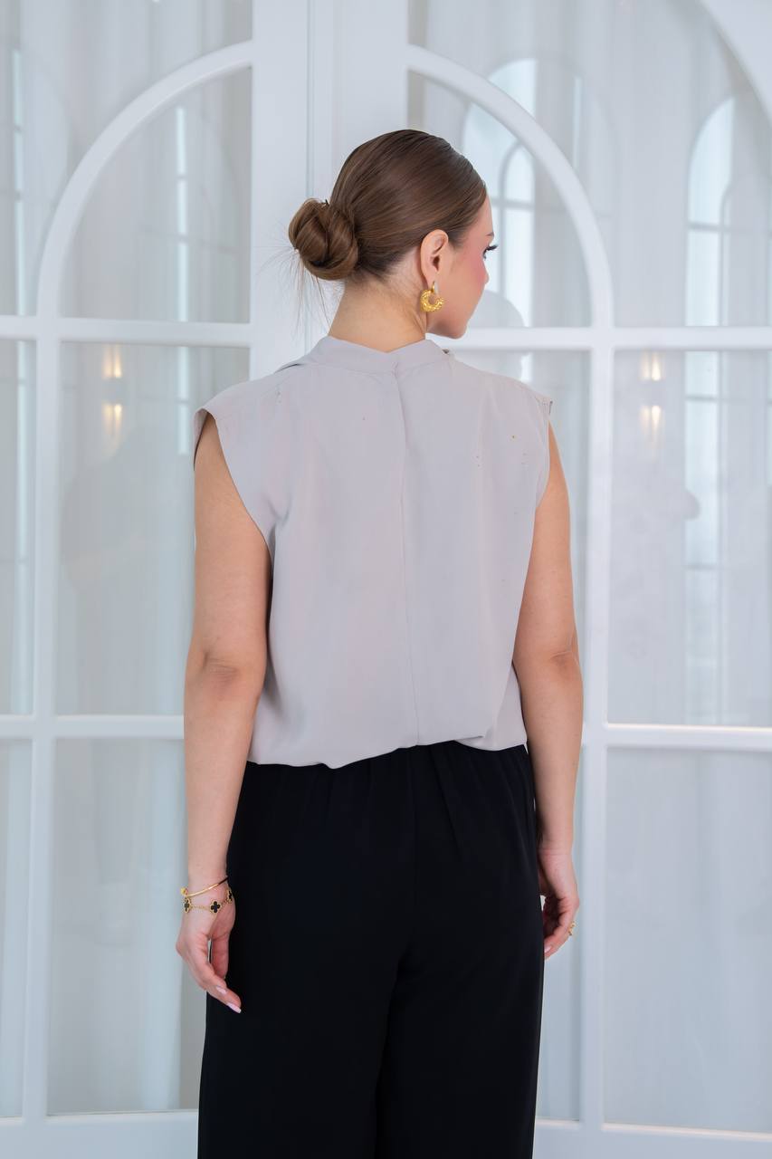 Blouse and trousers set.C:261