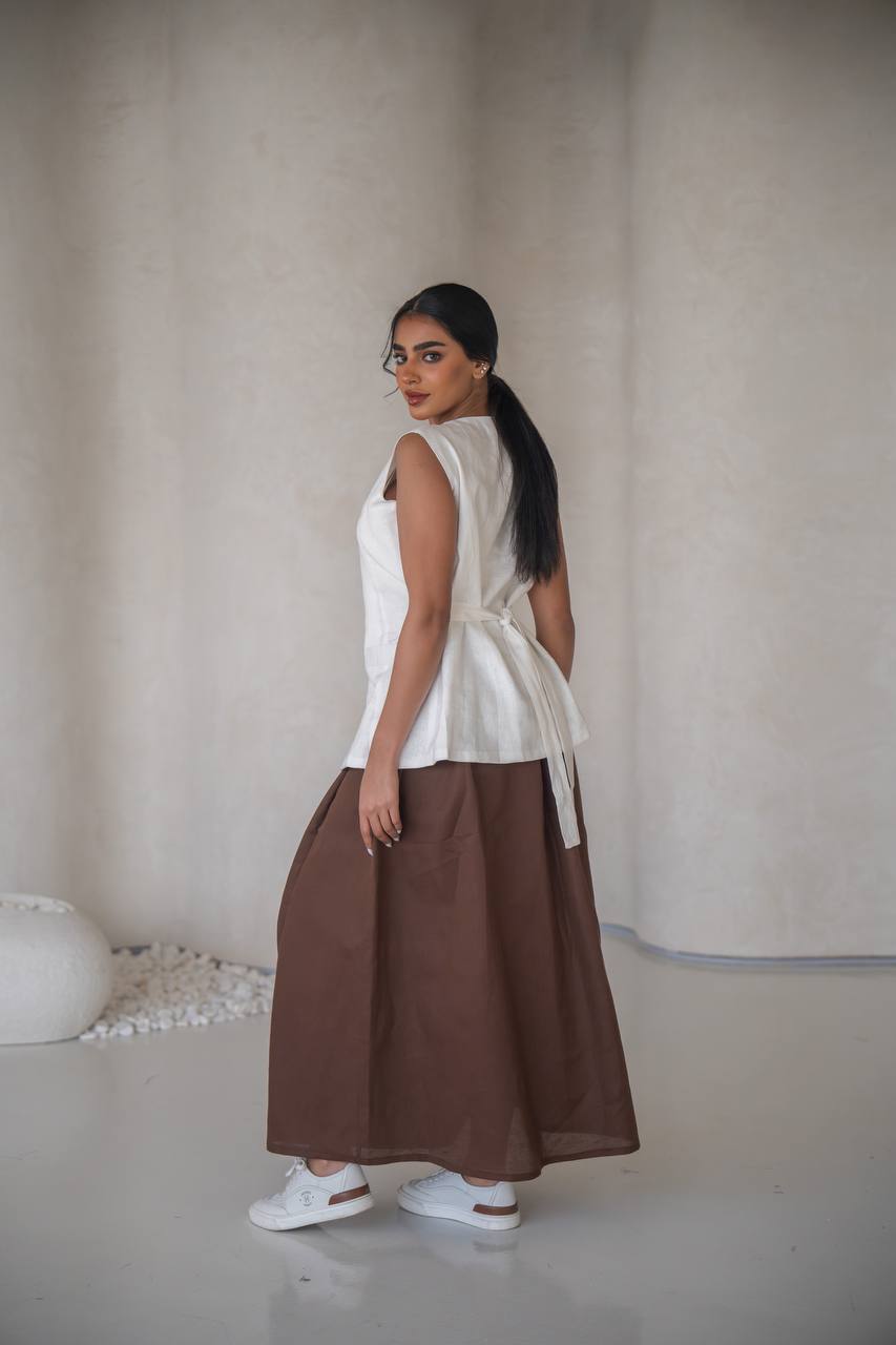 Linen vest and skirt set. C:204 white-brown