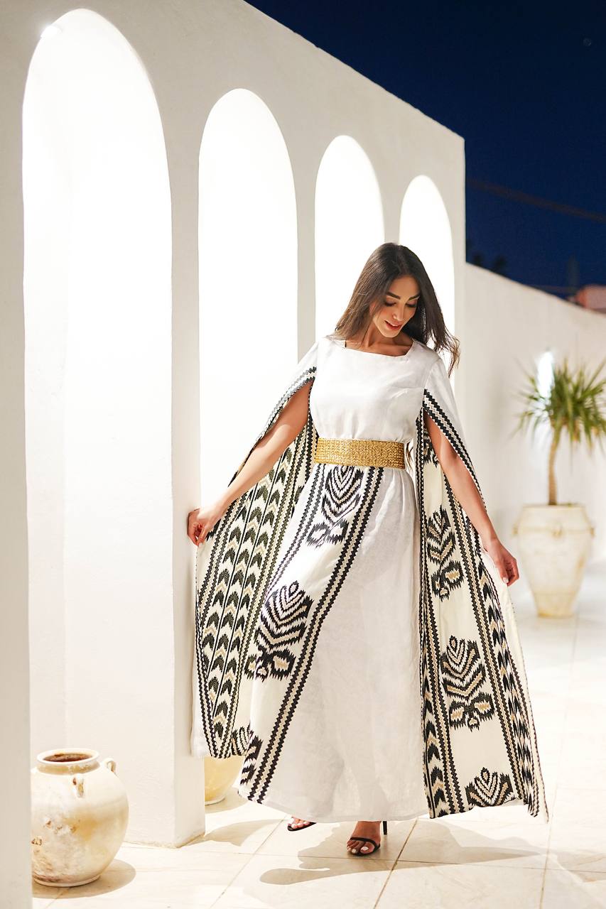 Daraa in plain linen fabric with embroidered linen, in white color C:6607 White