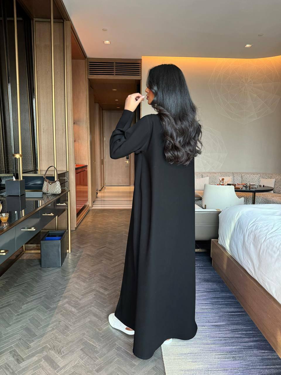 عباية بليزر كريب أسود C:6514