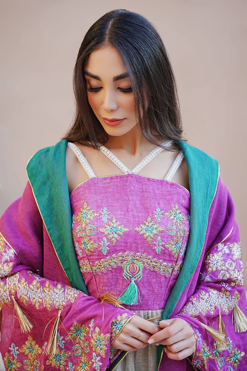 Pink burlap bisht with dress C:6593