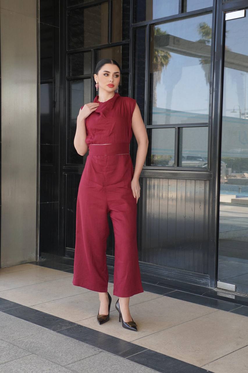 Burgundy linen jumpsuit. C:196