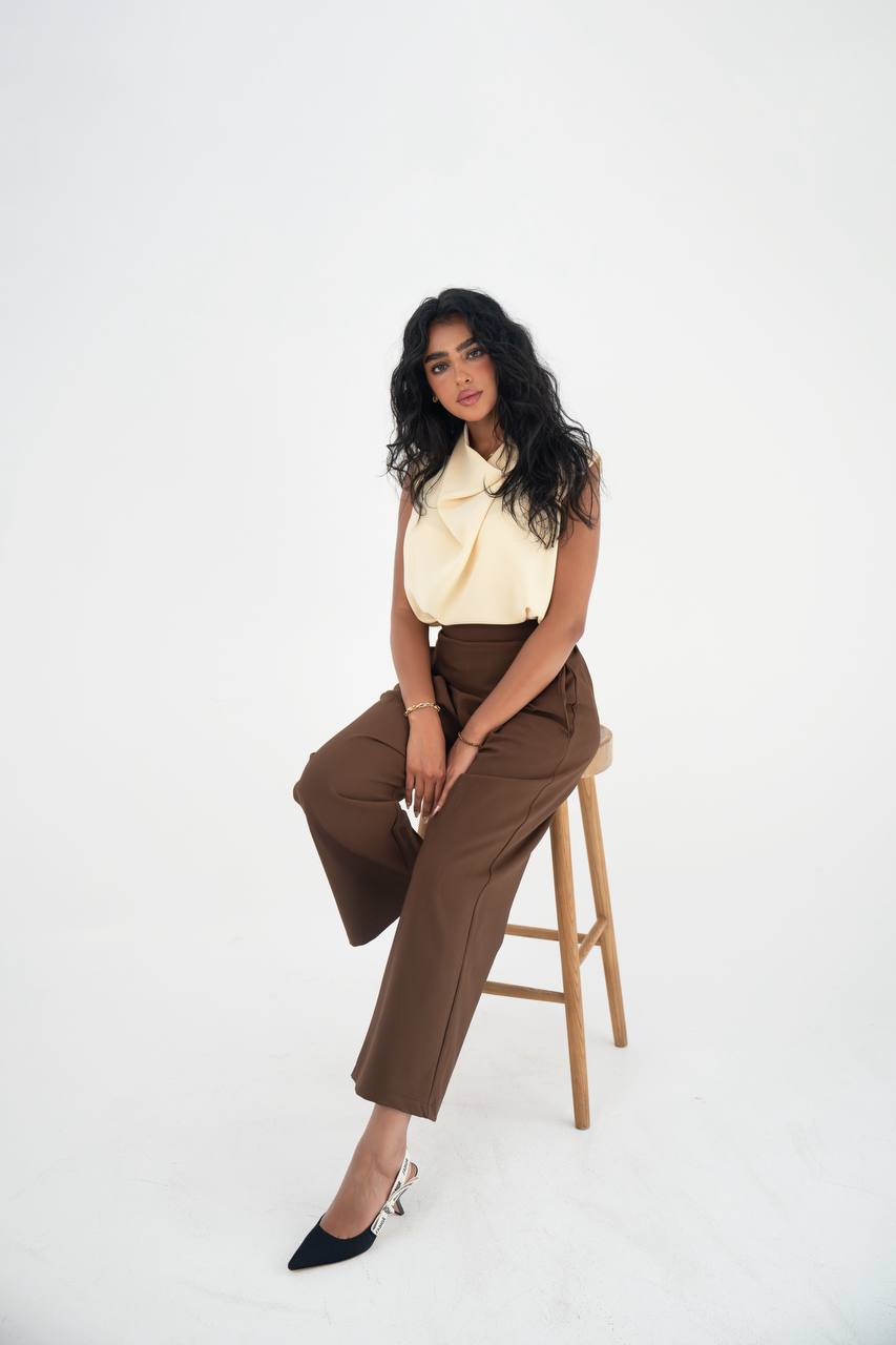 Blouse & Linen Beige brown SetC:150
