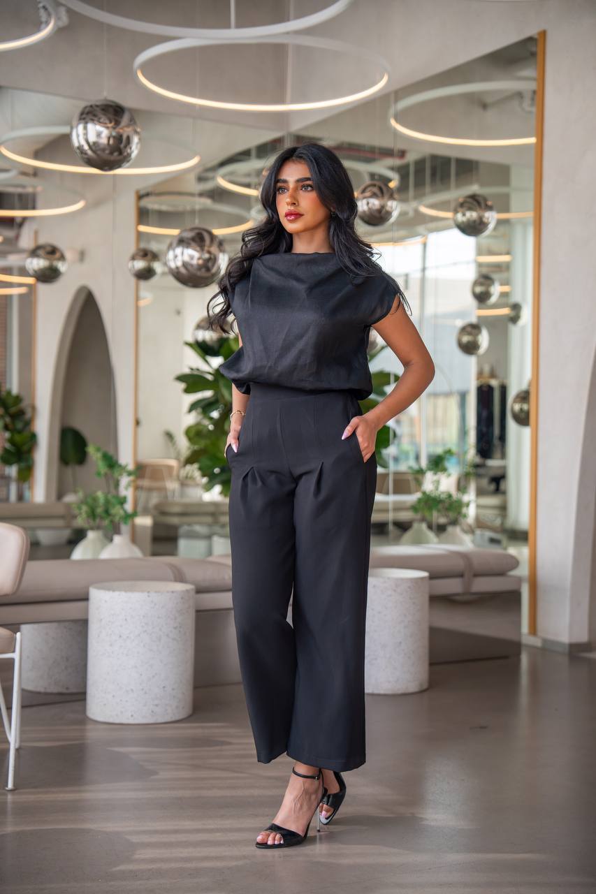Linen blouse and crepe pants set, black C:150