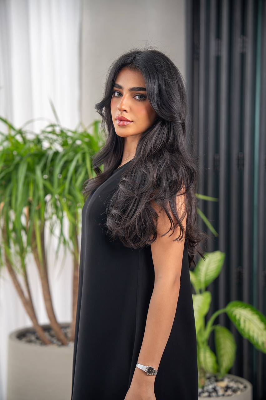 Practical black crepe dress C:199