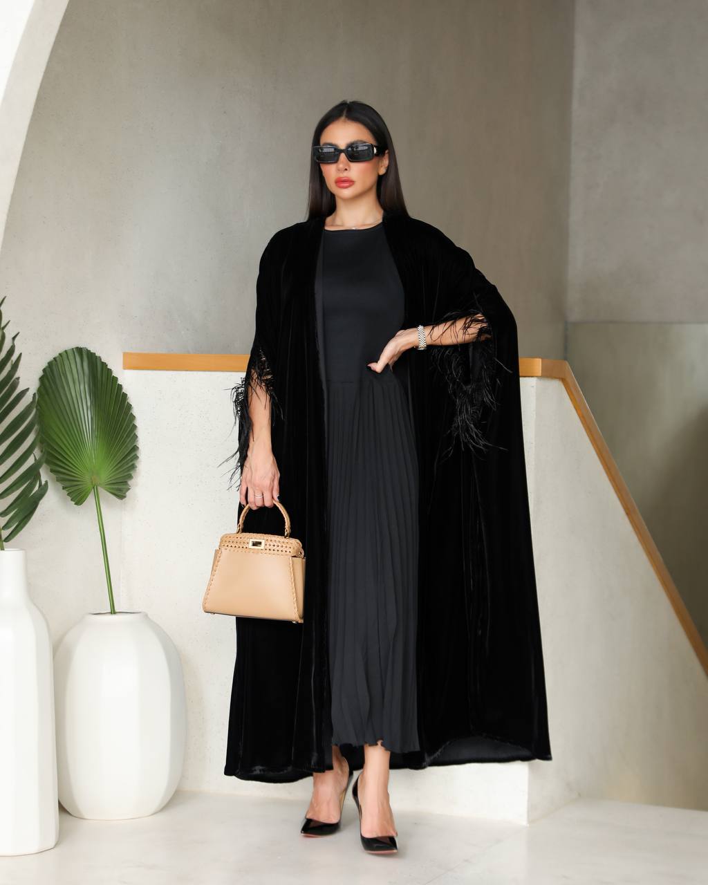 Abaya bisht velvet rish C:2079 (Free size)