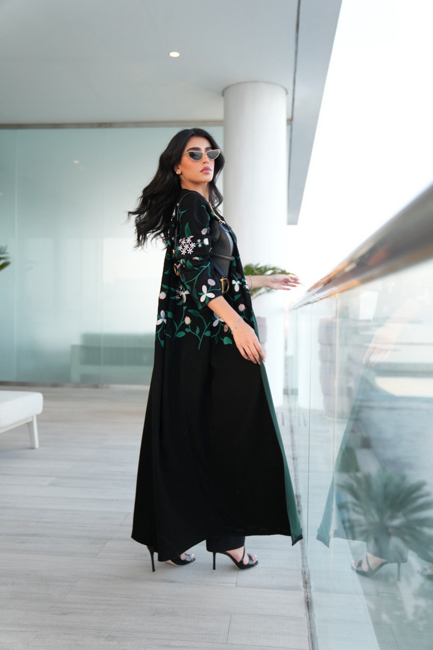 ABAYA BESHT CREPE WITH EMBROIDERY C:6381 (Free size)