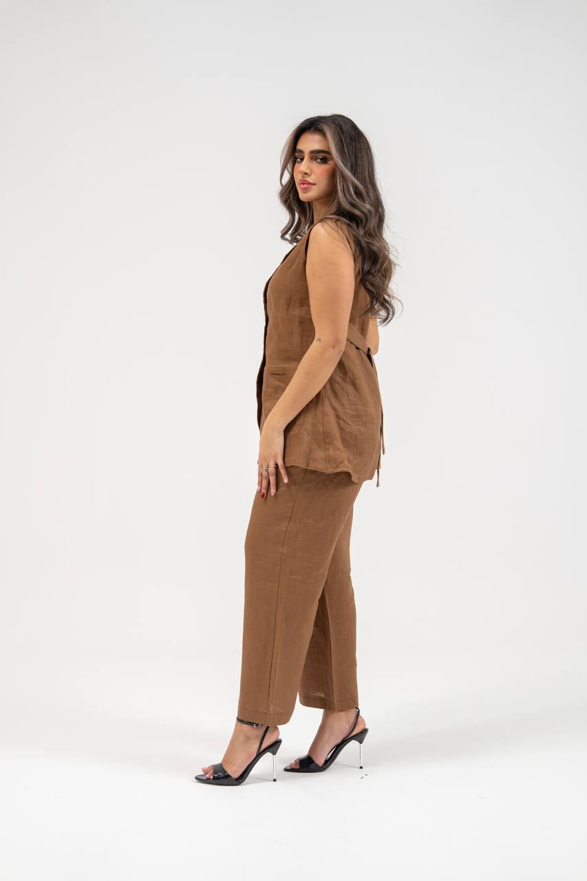 Vest and trousers set, camel linen. C:230