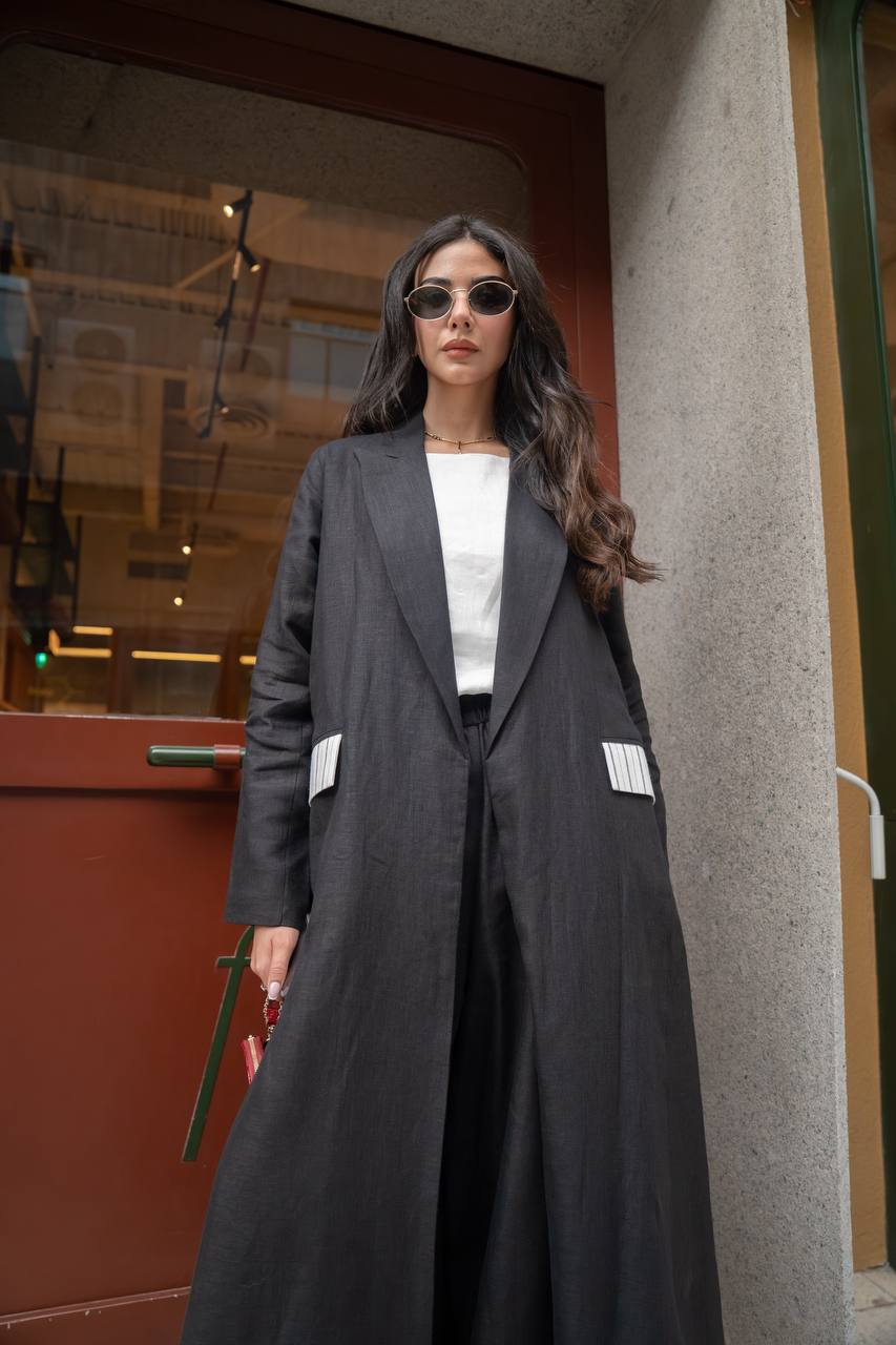 Linen abaya in black. C:6777