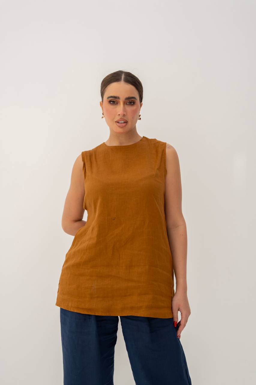 Camel-colored blouse and trousers set, linen.C:357