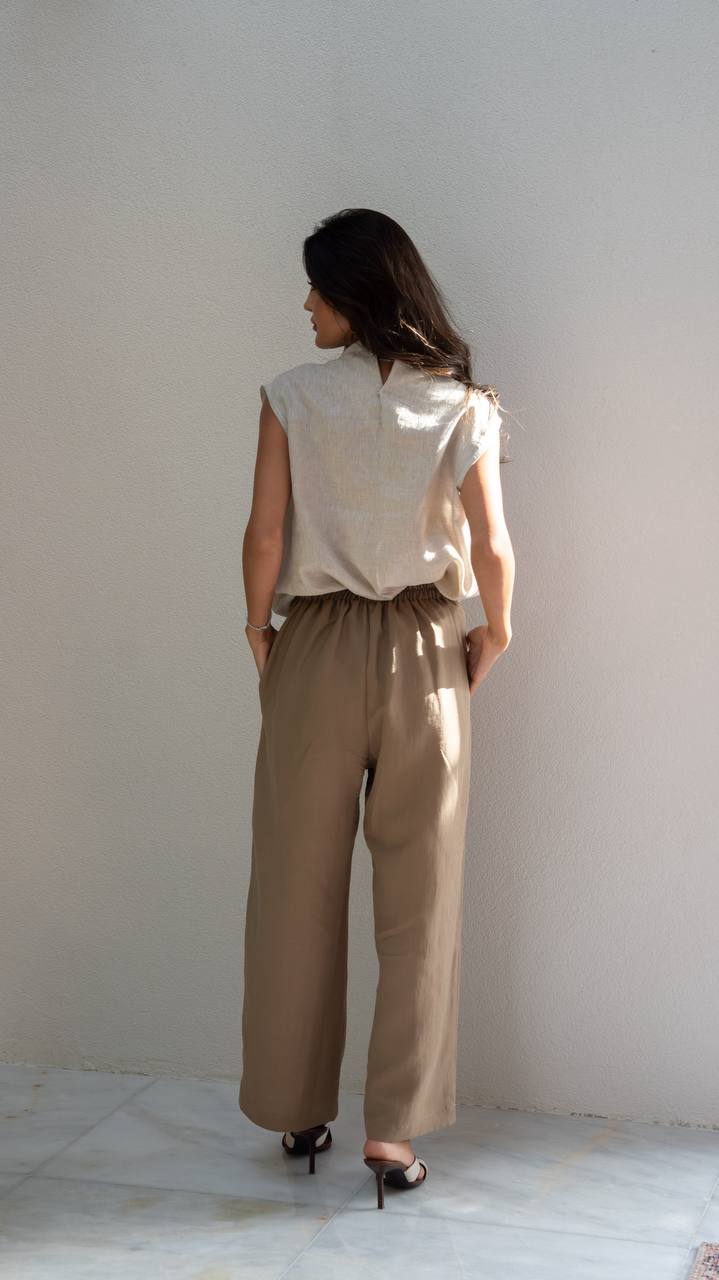 Blouse and pants set.C:240