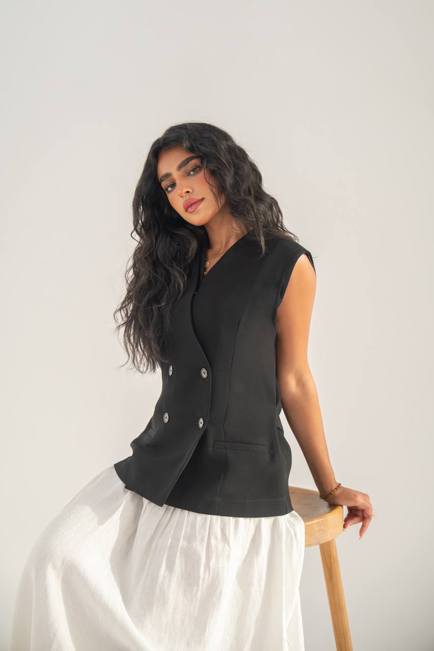 Black crepe vest with linen skirt C:208