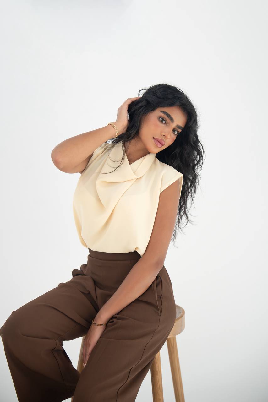 Blouse & Linen Beige brown SetC:150