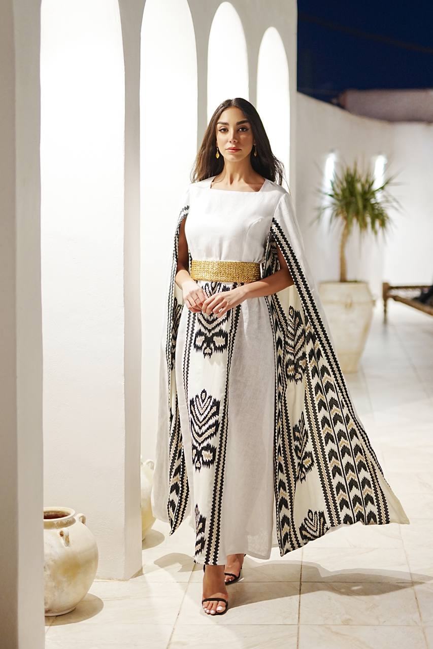 Daraa in plain linen fabric with embroidered linen, in white color C:6607 White