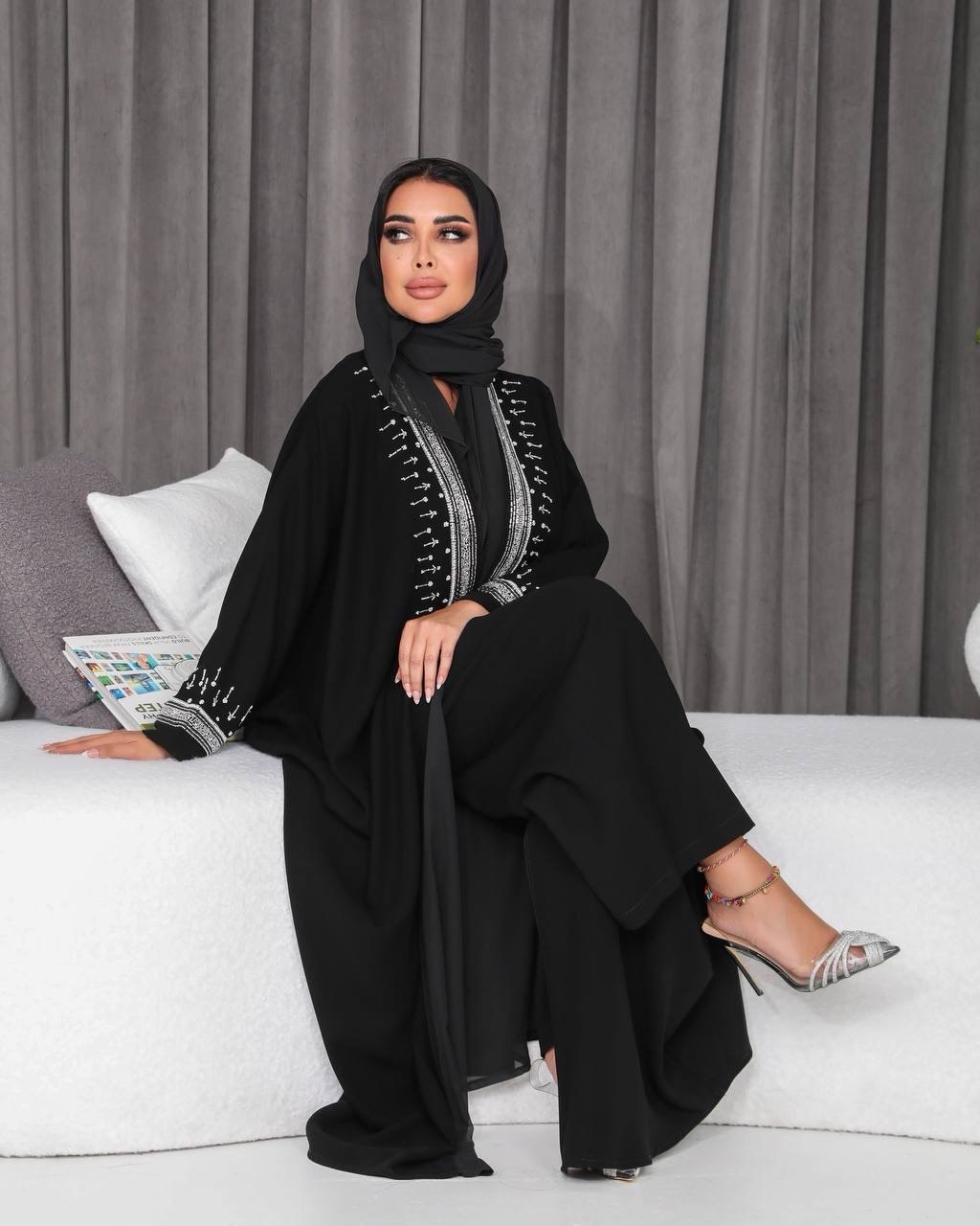 ABAYA BESHT CREPE WITH HANDMADE BEAT 6300 (Free size)