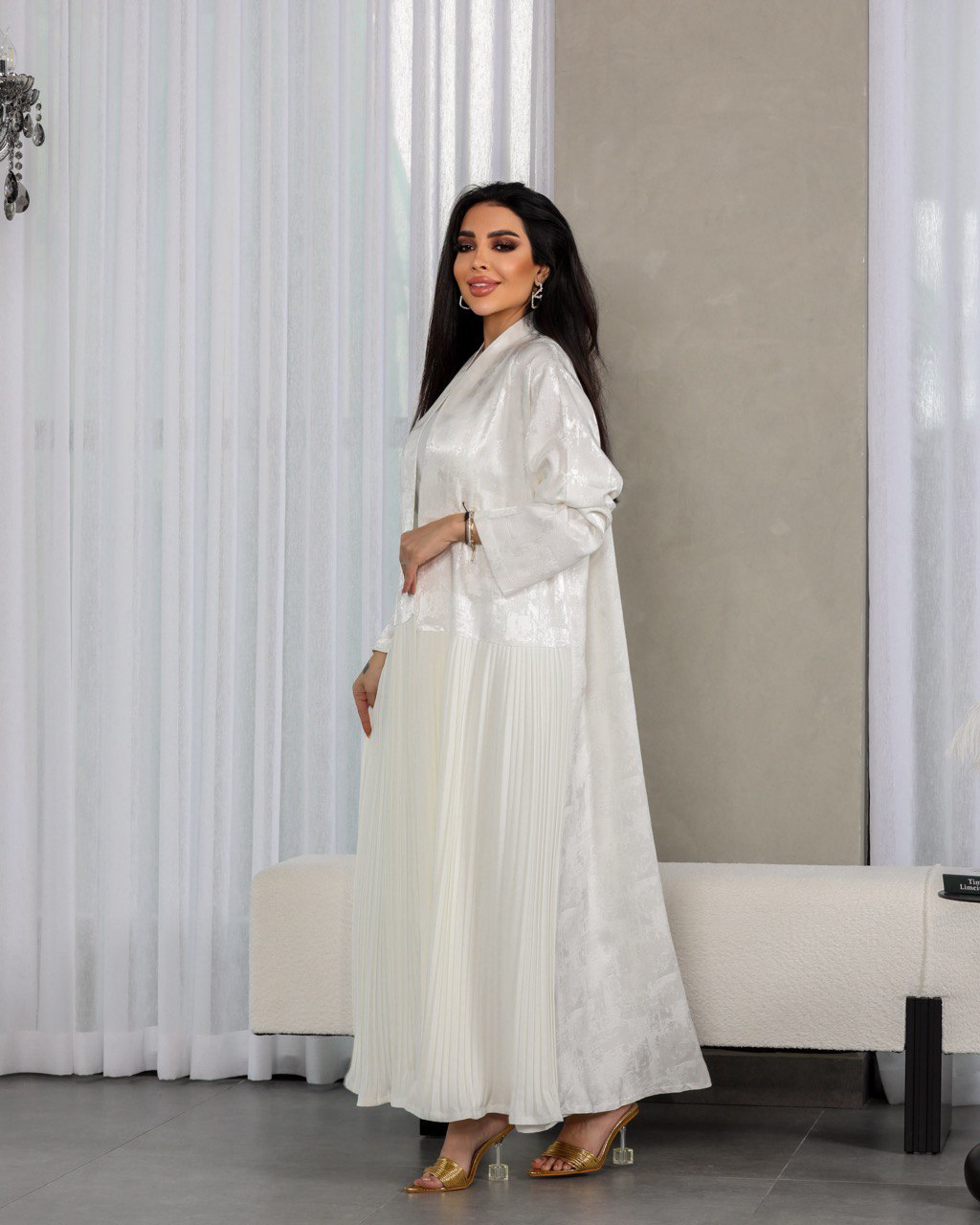 ABAYA CREPE WITH PLEATED C:6419WITHE