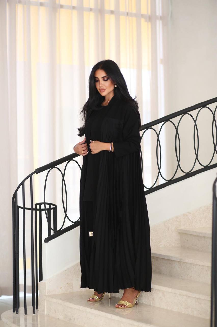 Crepe Abaya with plissé cloche breaks C:6520